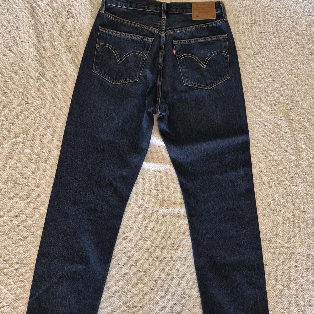 Levi's Women's Dark Blue Straight Leg Jeans - Picture 7 of 7